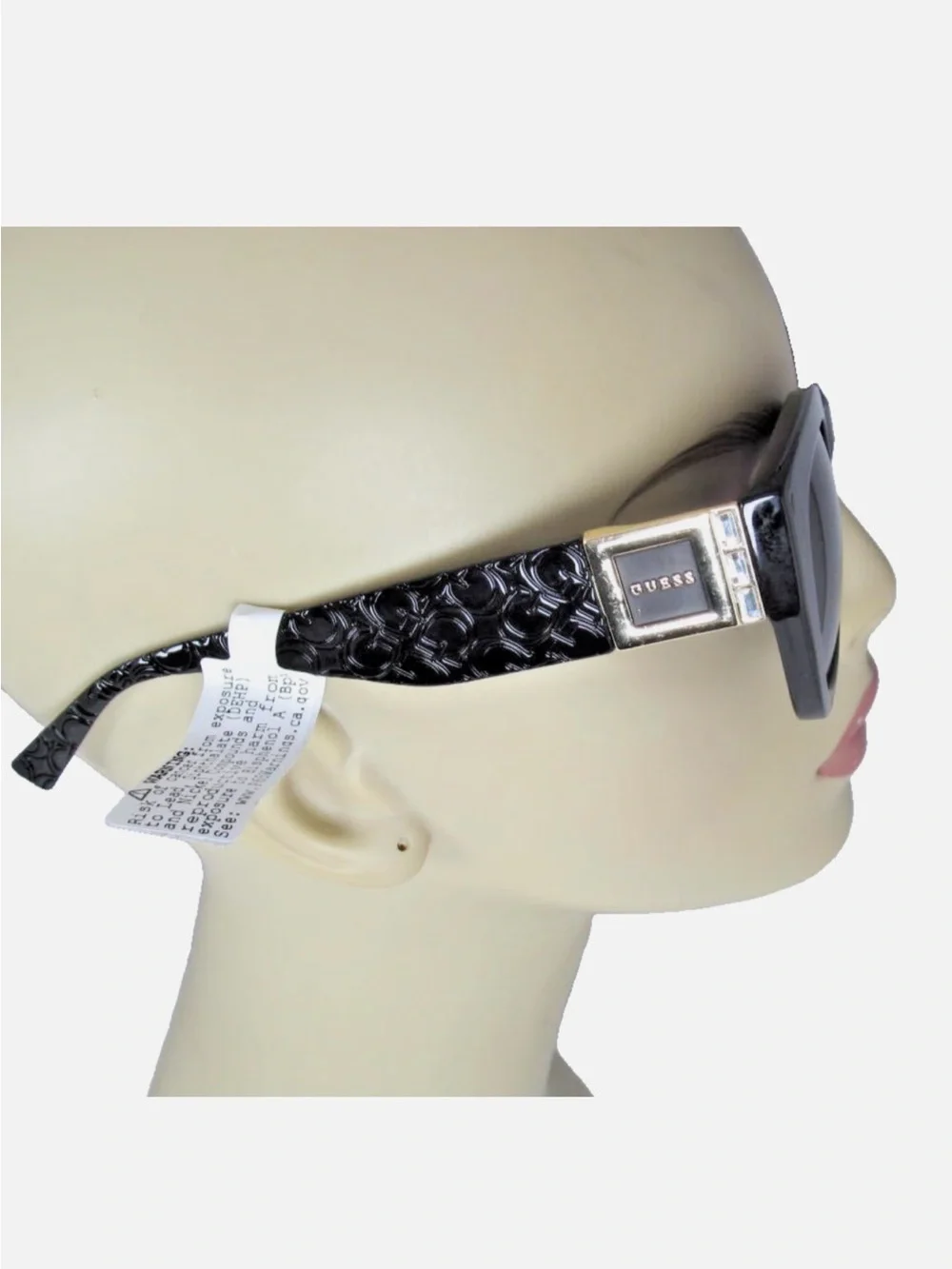 GUESS Black Oversized Cat-Eye Sunglasses with Logo Temples